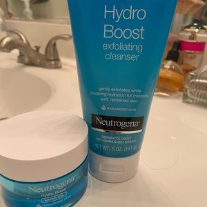 Neutrogena Moisturizing Bundle
